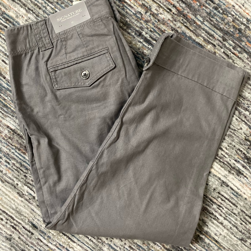 Ann Taylor signature crop size 10